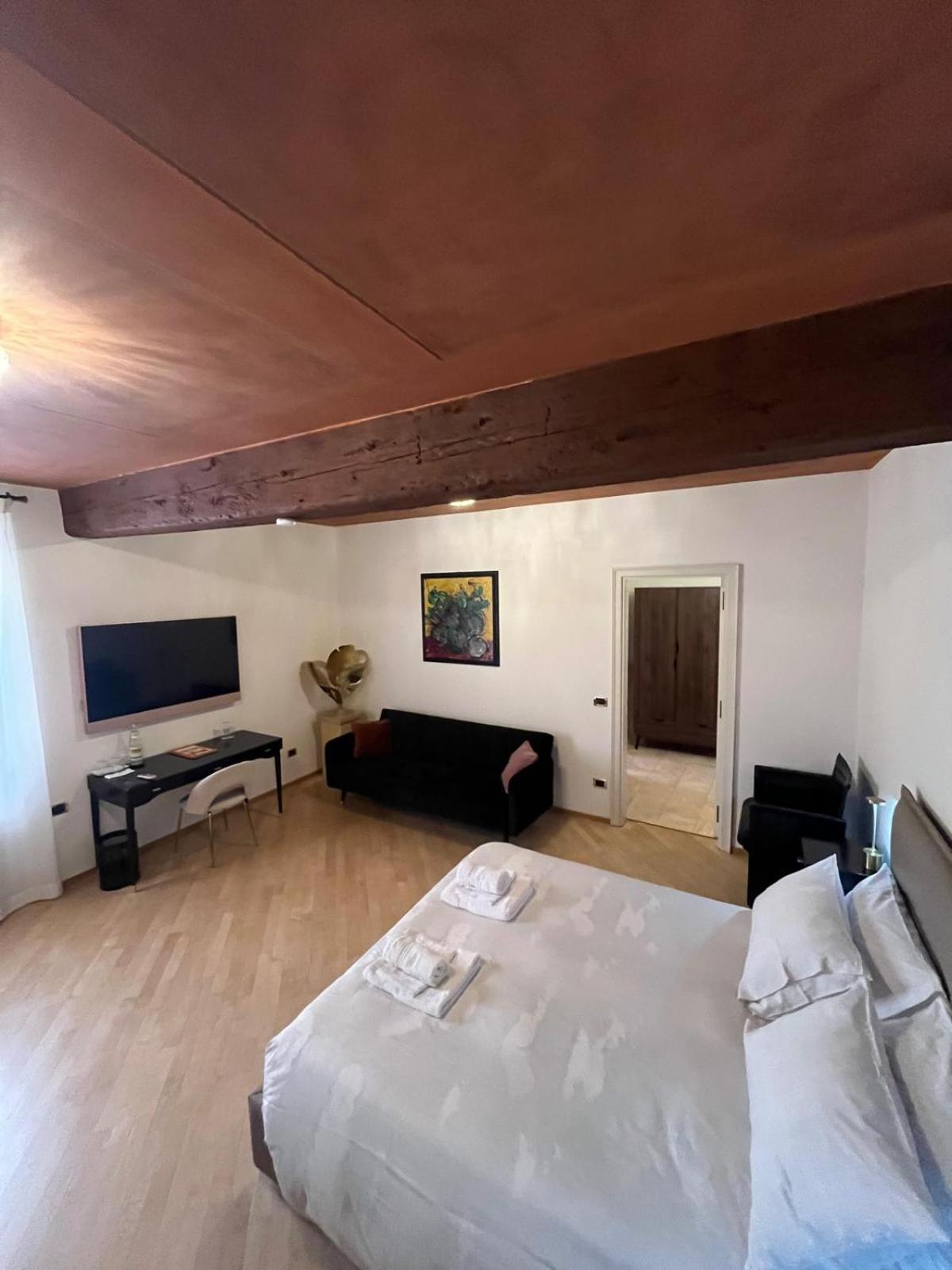 Casa Nina Bologna Centro Bed & Breakfast Exterior photo